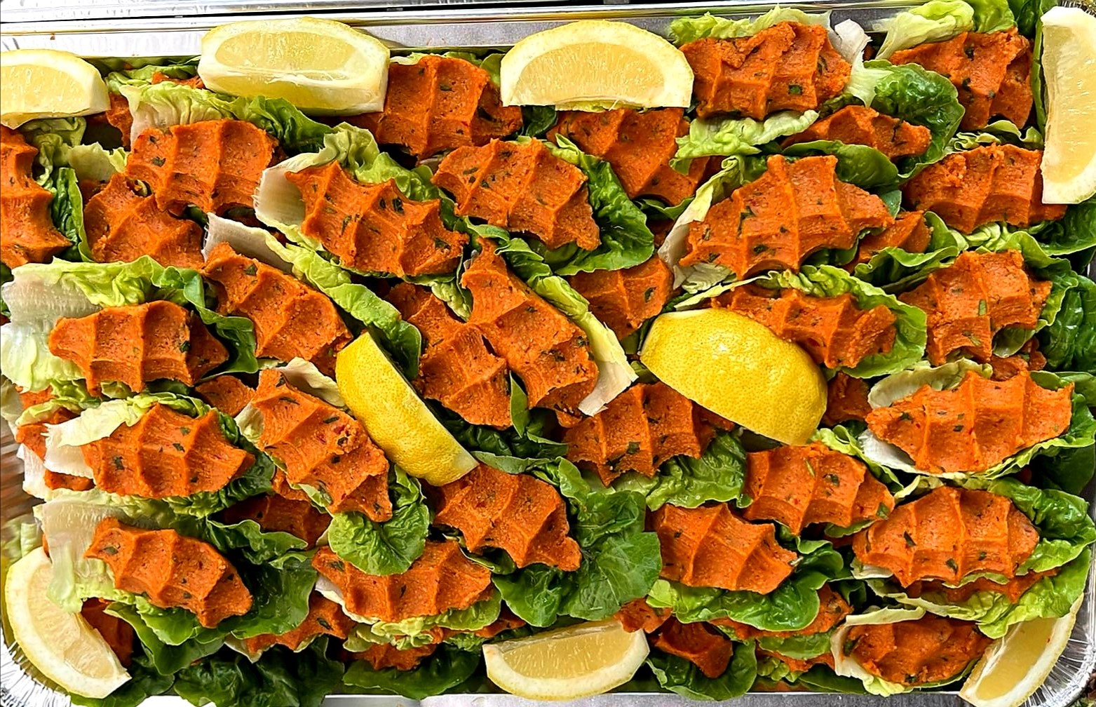 Cigköfte (vegane Frikadellen aus Bulgur)